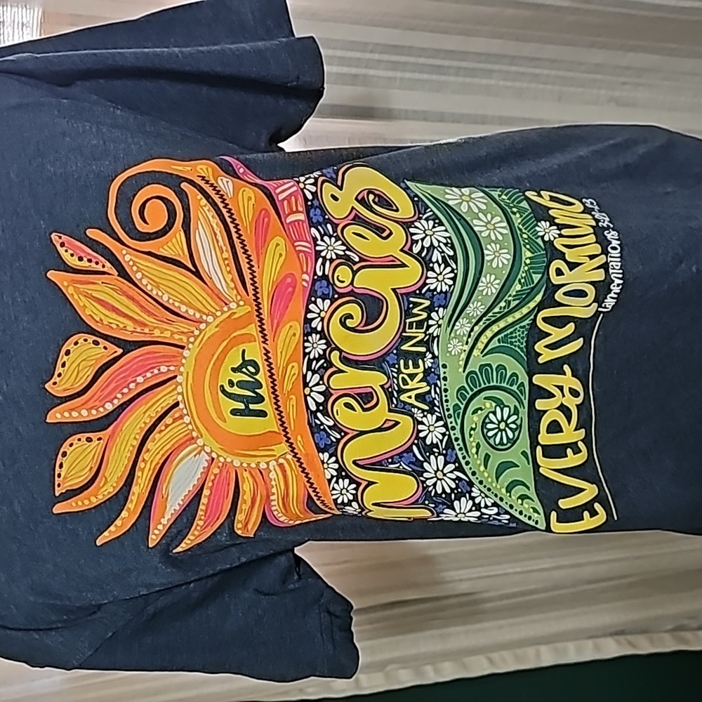 Graphic T shirt NWOT